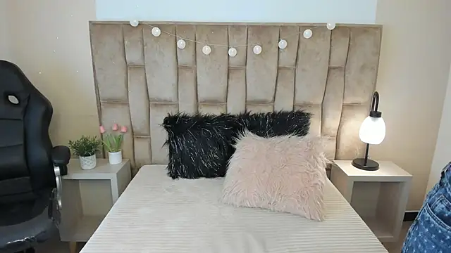 Esteff  o2 online show from March 2025 07:43:02 PM