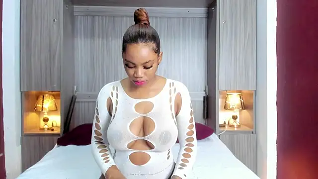 Snapshot of KendallRosse1 chatting on March 2025 11:52:01 AM KendallRosse1 online show from March 2025 11:52:01 AM