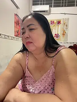 Snapshot of NDith chatting on April 2026 02:15:01 PM NDith online show from April 2026 02:15:01 PM