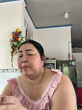 Snapshot of NDith chatting on April 2026 05:30:01 AM NDith online show from April 2026 05:30:01 AM