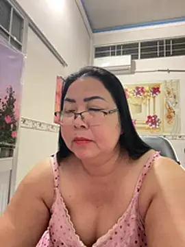 Snapshot of NDith chatting on April 2026 09:09:02 PM NDith online show from April 2026 09:09:02 PM