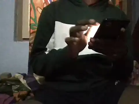 Snapshot of TeluguModda99 chatting on December 2024 09:39:01 AM TeluguModda99 online show from December 2024 09:39:01 AM