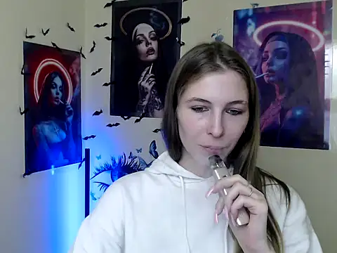 StrangerGi online show from November 2025 01:10:02 PM