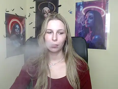 Snapshot of StrangerGi chatting on May 2026 08:04:02 PM StrangerGi online show from May 2026 08:04:02 PM