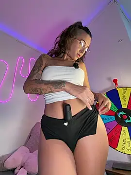 Snapshot of BarbieDarksOk chatting on April 2026 04:01:01 PM BarbieDarksOk online show from April 2026 04:01:01 PM