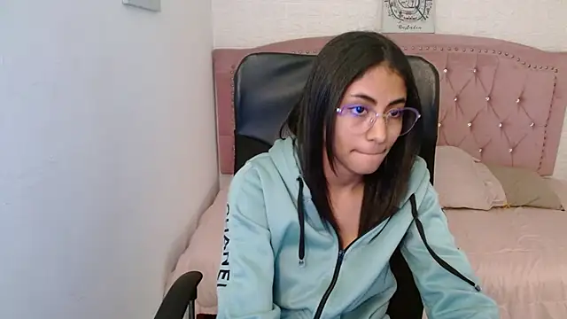 shaneelle online show from February 2025 09:09:01 AM