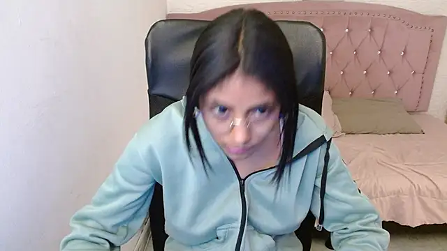 shaneelle online show from February 2025 09:21:02 AM