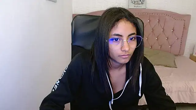 shaneelle online show from March 2025 09:22:01 AM