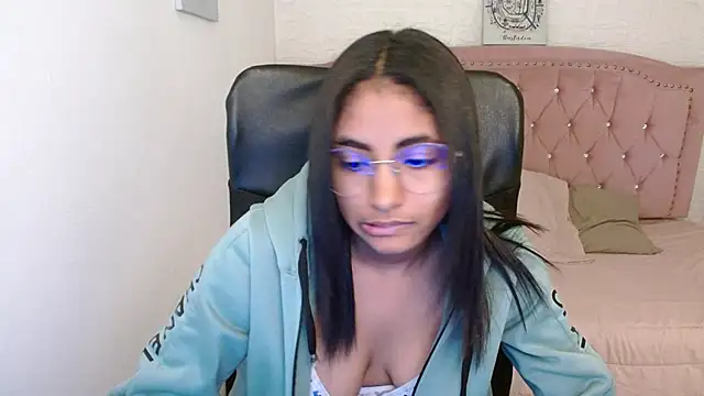 shaneelle online show from March 2025 06:10:02 AM