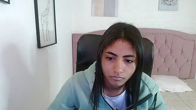 shaneelle online show from October 2025 03:18:02 AM