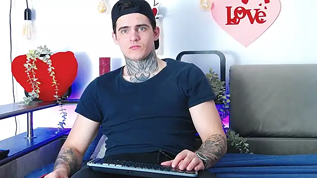 Snapshot of CarterCole chatting on February 2025 06:51:02 AM CarterCole online show from February 2025 06:51:02 AM