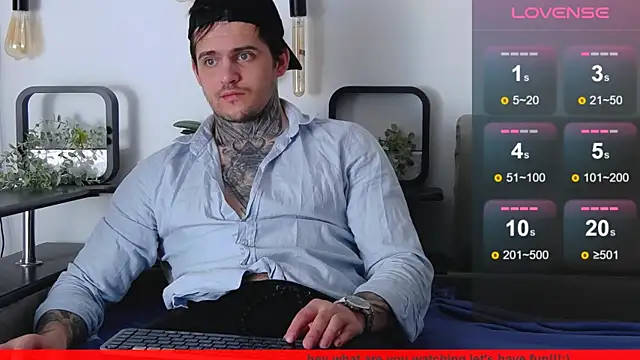 Snapshot of CarterCole chatting on March 2025 04:35:01 PM CarterCole online show from March 2025 04:35:01 PM