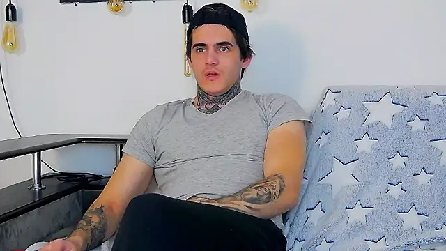 Snapshot of CarterCole chatting on January 2026 11:16:02 AM CarterCole online show from January 2026 11:16:02 AM