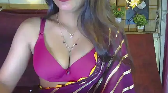 Snapshot of sexy_shivi chatting on January 2025 10:12:02 PM sexy shivi online show from January 2025 10:12:02 PM