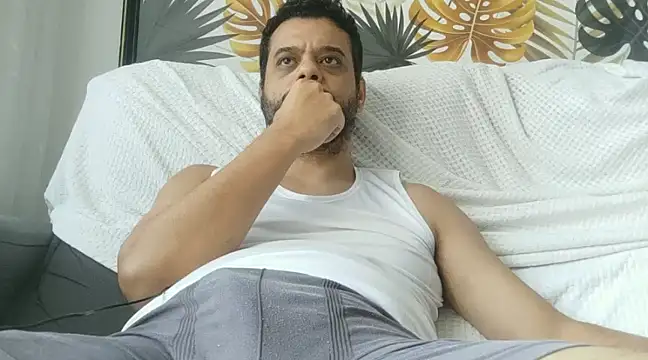 Snapshot of HornyBeachBoyBR chatting on March 2025 02:37:02 PM HornyBeachBoyBR online show from March 2025 02:37:02 PM