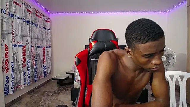 Snapshot of Couplex_sexx chatting on October 2025 06:06:02 AM Couplex sexx online show from October 2025 06:06:02 AM