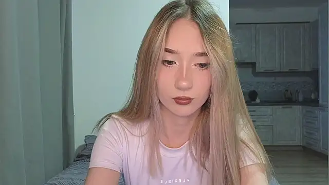 Snapshot of VikiSea chatting on March 2025 02:10:01 PM VikiSea online show from March 2025 02:10:01 PM