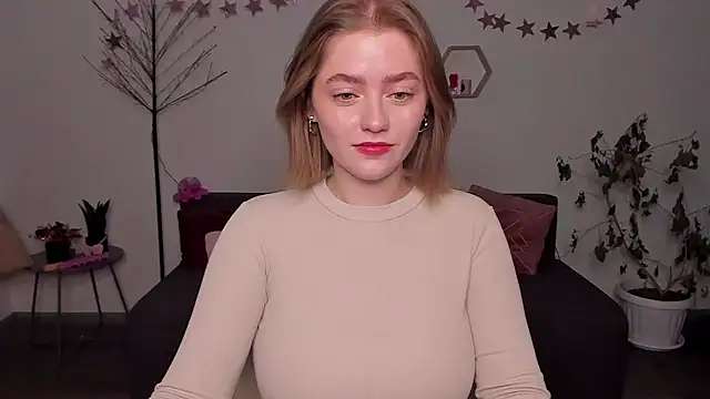 AidaPerry online show from December 2024 06:08:01 PM