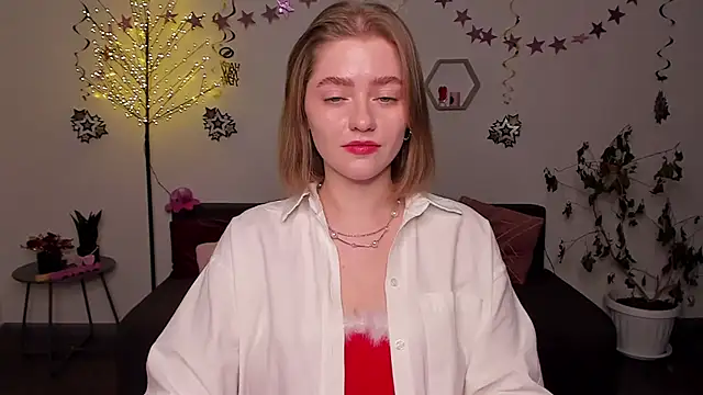 AidaPerry online show from December 2024 06:38:01 PM