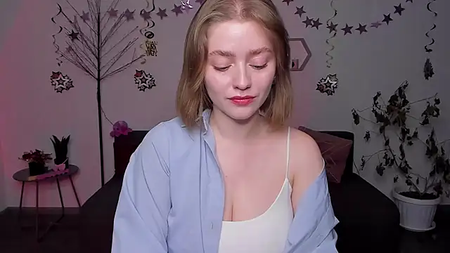 AidaPerry online show from January 2025 06:14:01 PM