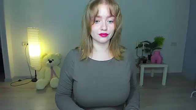 AidaPerry online show from October 2025 04:17:02 PM