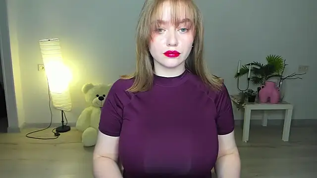 AidaPerry online show from October 2025 03:47:02 PM