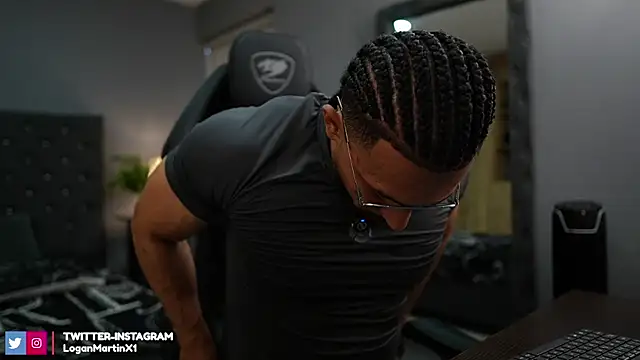 Martin Logan online show from October 2025 09:22:01 PM