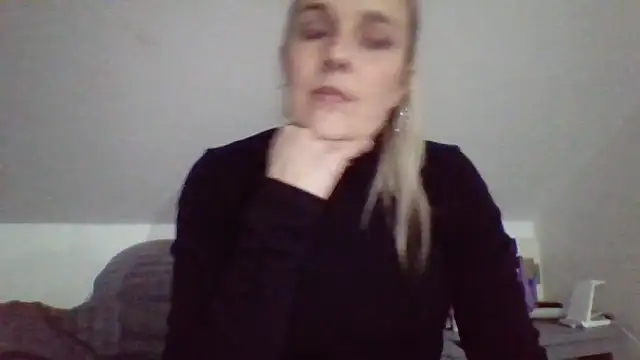 scrummymummy2 online show from February 2026 11:08:02 PM