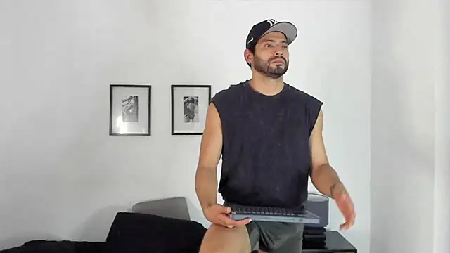 Snapshot of Dereck_vega chatting on September 2025 10:35:02 PM Dereck vega online show from September 2025 10:35:02 PM