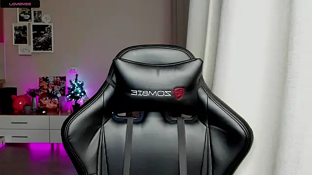 Sm0ly online show from February 2025 01:19:02 AM