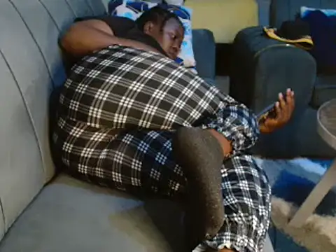 Snapshot of leslysexygirl chatting on February 2025 06:02:01 PM leslysexygirl online show from February 2025 06:02:01 PM