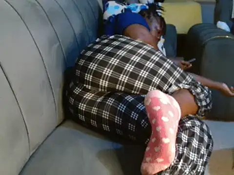 Snapshot of leslysexygirl chatting on February 2025 11:10:02 AM leslysexygirl online show from February 2025 11:10:02 AM