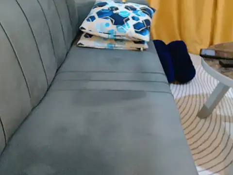 Snapshot of leslysexygirl chatting on September 2025 02:28:01 PM leslysexygirl online show from September 2025 02:28:01 PM