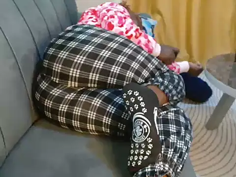 Snapshot of leslysexygirl chatting on October 2025 05:21:02 AM leslysexygirl online show from October 2025 05:21:02 AM