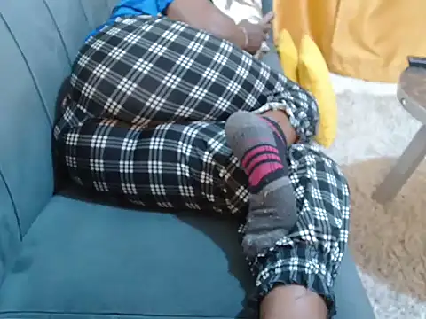 leslysexygirl online show from April 2026 06:36:01 AM