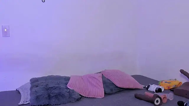 crystalvazquez online show from October 2025 12:06:01 PM