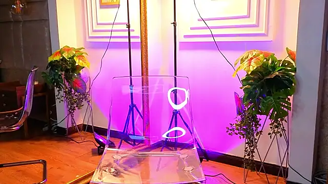 AlessiaLondon online show from March 2026 11:25:01 AM