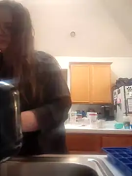 aliceluvzbill online show from December 2024 05:55:02 PM