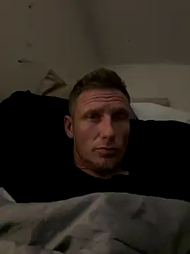 aaronmc311840 online show from October 2025 06:43:02 AM