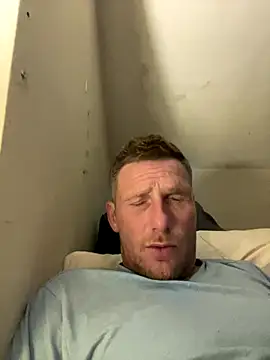 aaronmc311840 online show from October 2025 12:08:02 AM