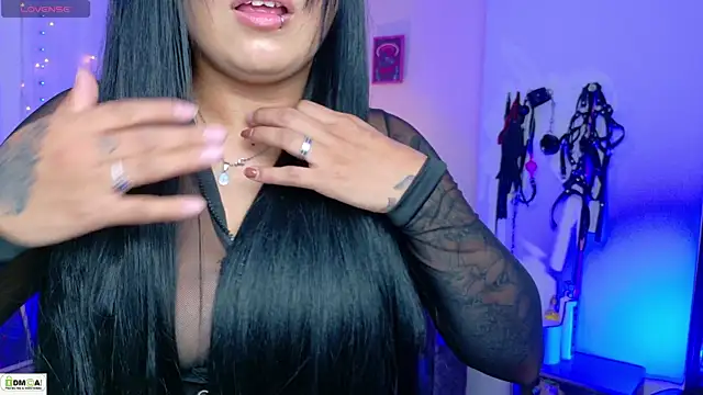 Snapshot of Miss_scarllet_ chatting on June 2026 01:26:02 PM Miss scarllet online show from June 2026 01:26:02 PM