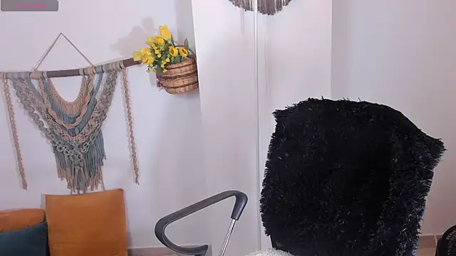 Snapshot of anaruiz_ chatting on September 2025 09:27:02 PM anaruiz online show from September 2025 09:27:02 PM