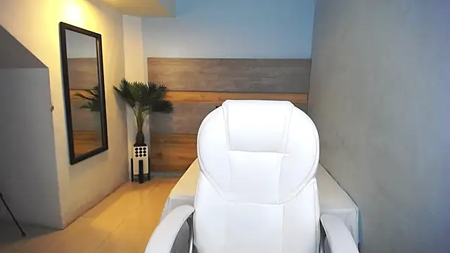 liseth fox online show from December 2024 01:15:02 AM