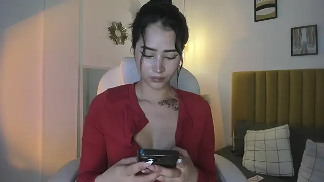 Snapshot of lara_madisson chatting on April 2026 08:18:01 AM lara madisson online show from April 2026 08:18:01 AM