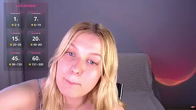 Snapshot of EmiliaDuchess chatting on June 2026 02:32:01 PM EmiliaDuchess online show from June 2026 02:32:01 PM