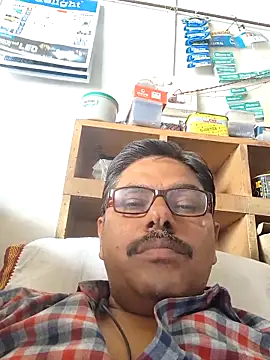 Snapshot of Srmotrs chatting on April 2026 08:34:01 AM Srmotrs online show from April 2026 08:34:01 AM