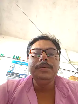 Snapshot of Srmotrs chatting on May 2026 06:11:02 AM Srmotrs online show from May 2026 06:11:02 AM