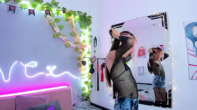 YouliteSllut2 online show from February 2025 09:28:01 PM