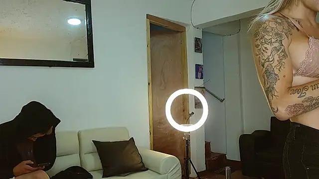 parejacaliente20154 online show from March 2025 12:04:02 PM