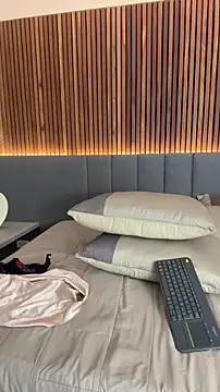 EmiilyAdams  online show from April 2026 10:04:01 PM